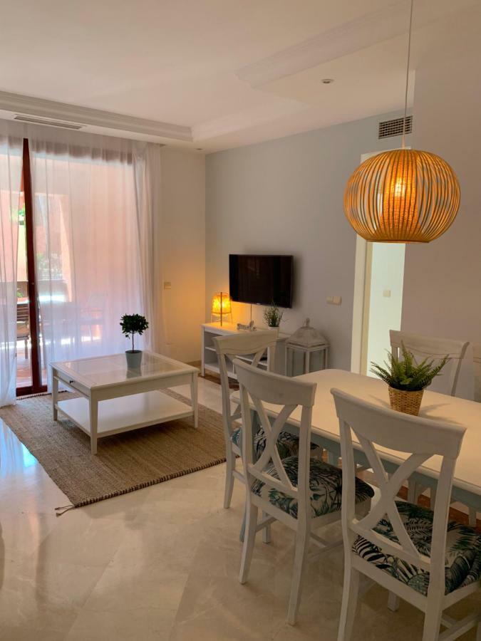 Beachside Apartment In Марбелья Экстерьер фото