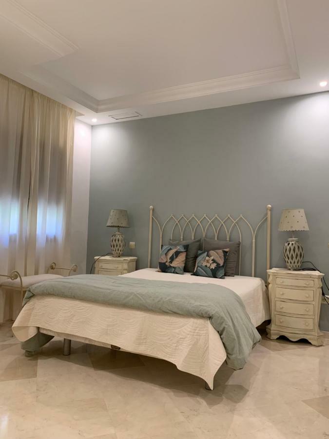 Beachside Apartment In Марбелья Экстерьер фото