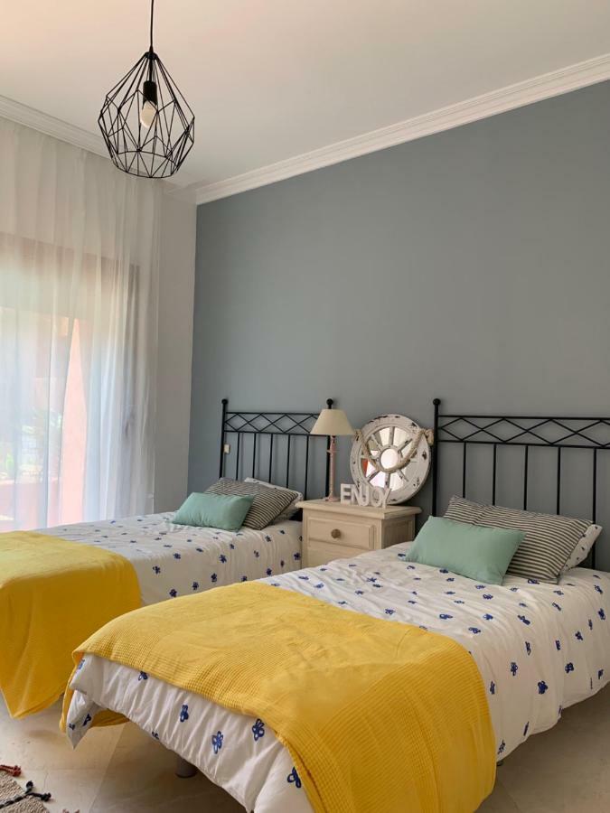 Beachside Apartment In Марбелья Экстерьер фото